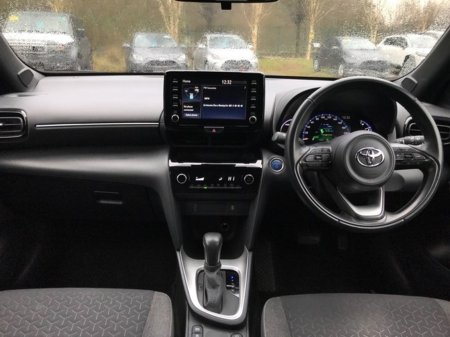 2023 Toyota Yaris Cross LUNA SPORT - GRANDONS €27,995 thumbnail