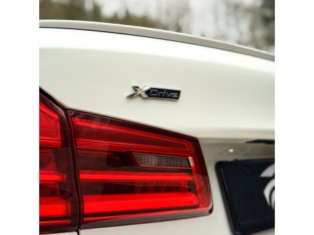 2017 BMW 5 Series - thumbnail 8