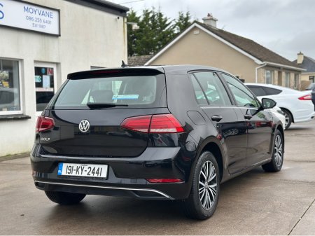 2019 Volkswagen Golf SE NAV TDI 1.6 S 90PS 5DR thumbnail