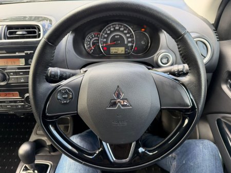 2019 Mitsubishi Mirage - thumbnail 10