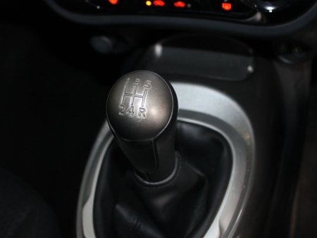 2014 Nissan Juke - thumbnail 20