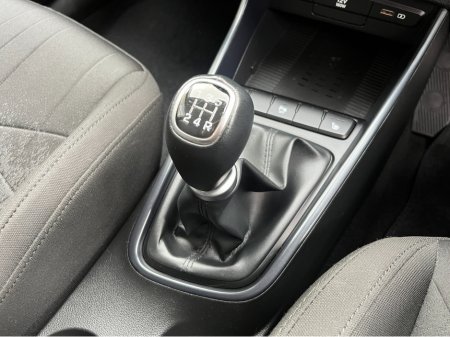 2022 Hyundai Bayon - thumbnail 16