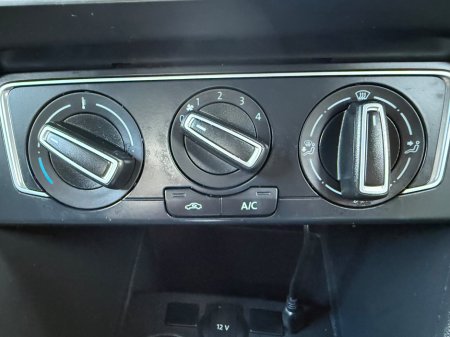 2015 Volkswagen Polo 1.2 TSI 3DR 90HP Comfortline + €10,990 thumbnail