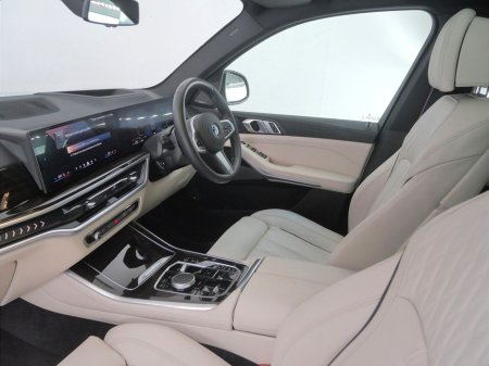 2025 BMW X5 xDrive50e M Sport €109,900 thumbnail