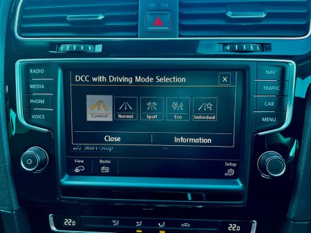 2015 Volkswagen Golf 1.4 TSI 150HP ACT HIGHLINE €12,499 thumbnail