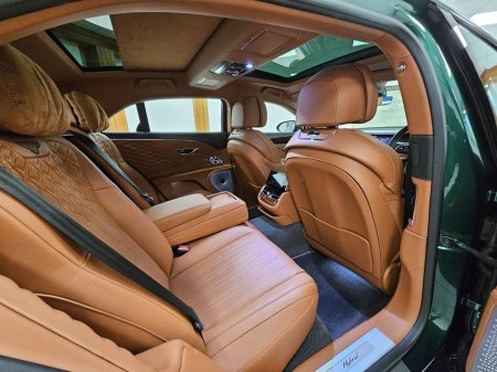 2022 Bentley Flying Spur V6 Hybrid Auto // Racing Green €164,950 thumbnail