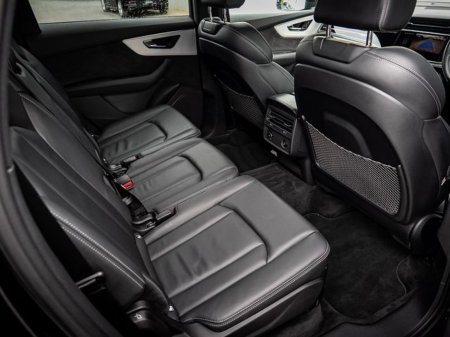 2021 Audi Q7 - thumbnail 9