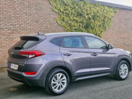 2016 Hyundai Tucson - thumbnail 16