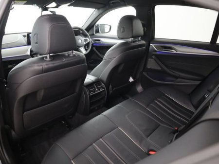 2019 BMW 5 Series - thumbnail 17