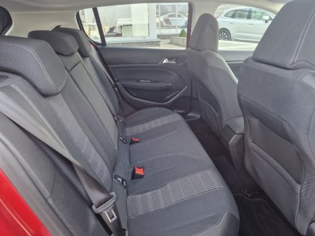 2019 Peugeot 308 - thumbnail 18