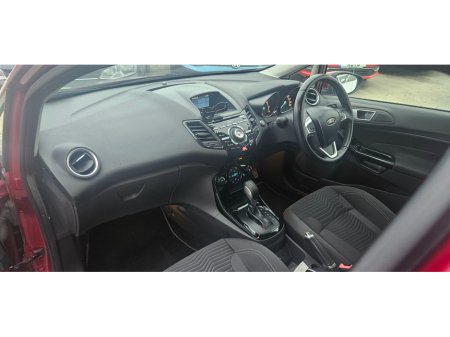 2015 Ford Fiesta - thumbnail 25