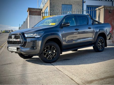 2023 Toyota Hilux - thumbnail 3