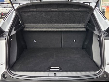 2024 Peugeot 2008 - thumbnail 11