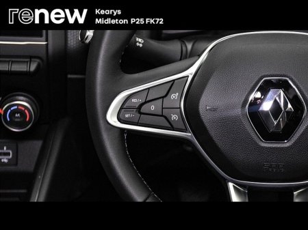 2022 Renault Clio Dynamique TCe 90 €15,990 thumbnail