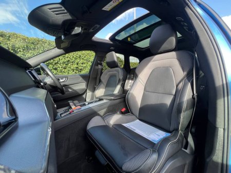 2021 Volvo XC60 - thumbnail 2