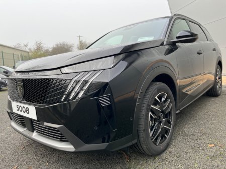 2025 Peugeot 5008 