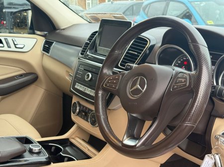2016 Mercedes-Benz GLE Class GLE 250 BLUETEC Auto €19,950 thumbnail