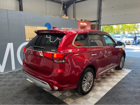 2020 Mitsubishi Outlander - photo 2