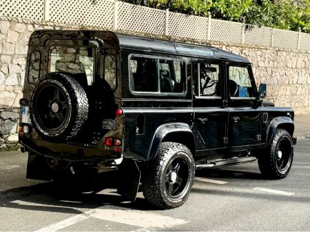2011 Land Rover Defender - thumbnail 15