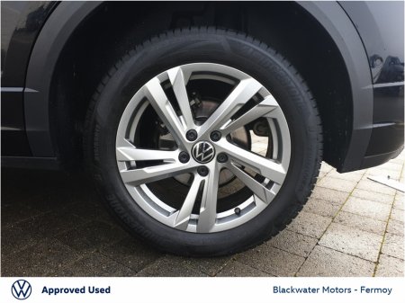 2023 Volkswagen T-Roc 2.0TDI 116BHP R-LINE WITH REAR VIEW CAMERA AND WINTER PACK €31,950 thumbnail
