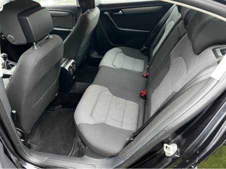 2013 Volkswagen Passat - thumbnail 12