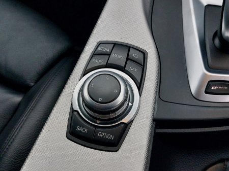 2017 BMW 3 Series - thumbnail 25