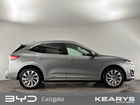 2023 Ford Kuga 2.5 Duratec 225PS PHEV Vignale *Solar Silver* €33,950 thumbnail