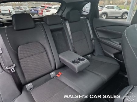 2022 Nissan Qashqai 1.3 HYB SV + Glass Roof Pack €25,950 thumbnail