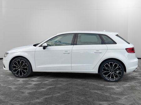 2014 Audi A3 Audi A3 S-Tronic only 25km €13,750