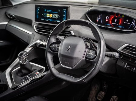 2022 Peugeot 5008 - thumbnail 6