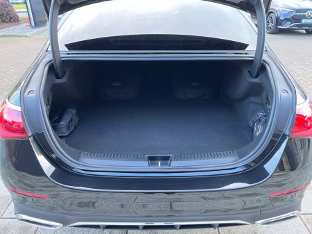 2024 Mercedes-Benz E Class E 300DE AMG Line Plus Saloon €69,950 thumbnail