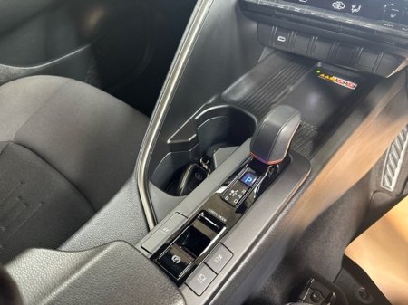 2024 Toyota C-HR - thumbnail 14