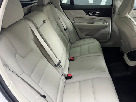 2024 Volvo V60 - thumbnail 14