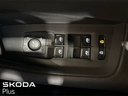 2025 Skoda Superb - thumbnail 24