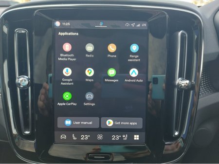 2025 Volvo EC40 MY26 SINGLE MOTOR EX-T RNG €51,950 thumbnail