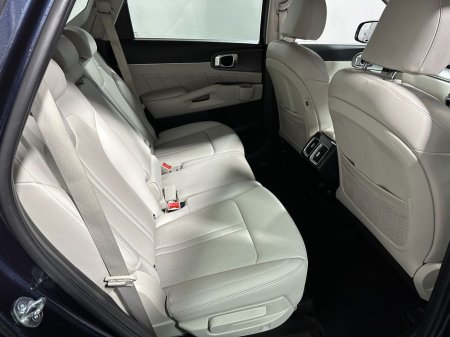 2023 Kia Sorento K3 Plug In Hybrid 4x4 7 Seater €46,800 thumbnail