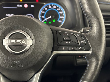2023 Nissan Leaf PREMIUM 40KW**HEATED FRONT SEATS**HEATED MULTIFUNCTIONAL STEERING WHEEL**SEMI DIGITAL DASH**TOUCHSCREEN BLUETOOTH MEDIA**NAVIGATION**REVERSE CAMERA**PARKING SENSORS**ECO MODE**CRUISE CONTROL €17,995 thumbnail