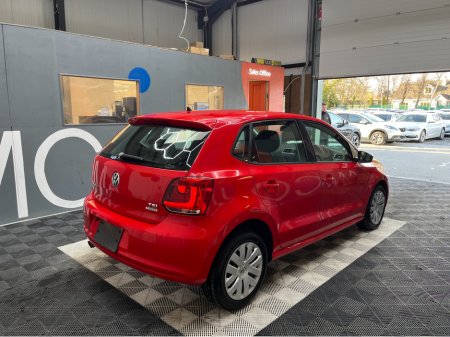 2013 Volkswagen Polo - view 2