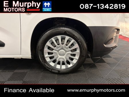 2021 Toyota Proace PROACE CITY ICON 1.5 HDI LOW MILEAGE €65 PER WEEK €12,967 thumbnail