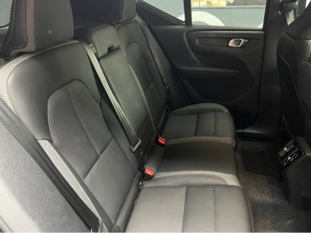 2022 Volvo XC40 - thumbnail 15