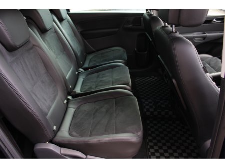 2017 Volkswagen Sharan 1.4TSI HIGHLINE EDITION  5DR MPV 7 SEAT AUTO // HUGE SPEC // 118,000KM'S / IMMACUALTE CONDITION // BUY WITH CONFIDENCE AA AND SIMI APPROVED DEALER 2025 // FINANCE ARRANGED // ALL TRADE INS WELCOME // €25,950 thumbnail