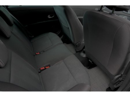 2010 Renault Clio - view 4