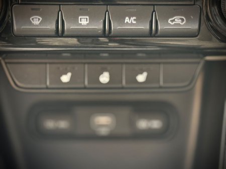 2022 Kia Sportage - thumbnail 16