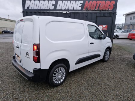 2022 Citroen Berlingo ENT BLUEHDI 100 MWB 6 650KG MY50 €13,450