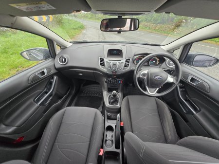 2014 Ford Fiesta - thumbnail 10