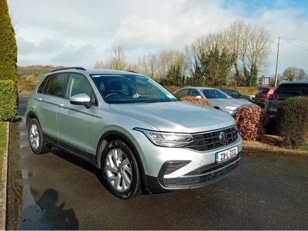 2023 Volkswagen Tiguan LIFE 2.0 TDI MANUAL 6SPEED FWD 122BHP 5