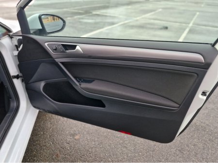 2015 Volkswagen Golf 1.2 TSI MANUAL €8,750 thumbnail