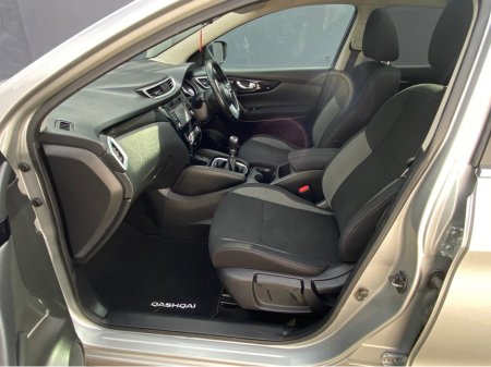 2018 Nissan Qashqai - thumbnail 13