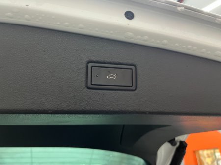 2020 Volkswagen Tiguan - thumbnail 8