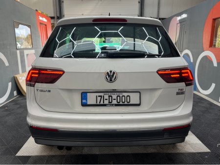 2017 Volkswagen Tiguan - thumbnail 3